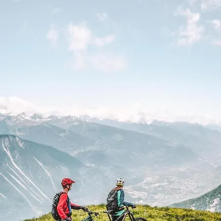 Thermal & Walliser Alpentherme Otel Leukerbad