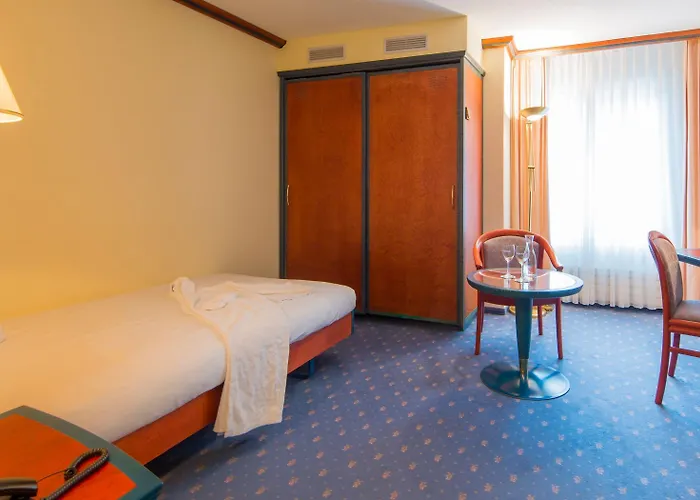 Отель Thermal & Walliser Alpentherme Лойкербад