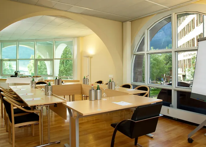 Отель Thermal & Walliser Alpentherme 3*