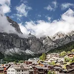 Отель Thermal & Walliser Alpentherme 3*